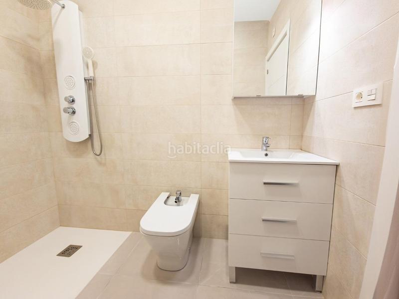 Foto 674141f9-64da-479a-b016-042faaa17a0d. Planta baja apartamento completamente reformado con licencia turística en Torrevieja