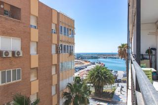 Apartament  Jose martinez ruiz-azorin. Estupendo apartamento reformado con vistas al puerto