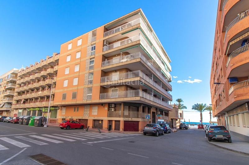 Foto 49d50cba-dc10-4a37-a760-1f871812f64e. Apartamento impresionante apartamento en primera linea con licencia turística en Torrevieja
