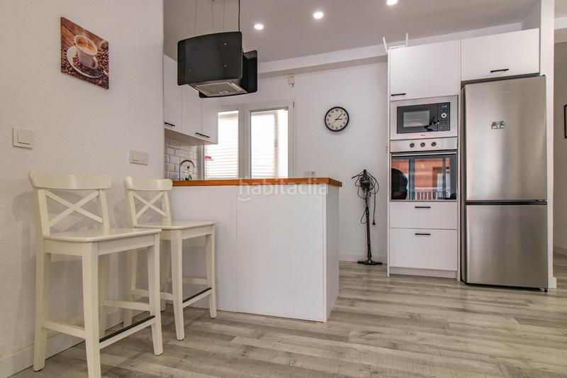 Foto 7c2fd97a-641c-4744-8d98-baa569624774. Apartamento impresionante apartamento en primera linea con licencia turística en Torrevieja
