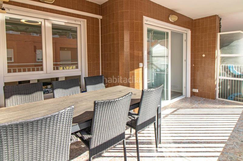 Foto df77b3a7-60dc-4a6b-9c59-b3aba00ec107. Apartamento impresionante apartamento en primera linea con licencia turística en Torrevieja