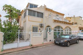 Towny house  Calle cuerda. Chalet pareado de 4 habitaciones en playa flamenca