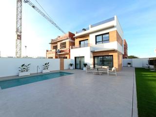 Chalet  Avenida avenida de zamora. Espectacular villa cerca de todos los servicios