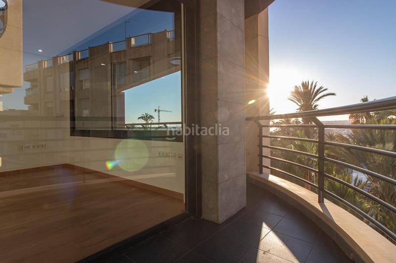 Foto 28017f55-8f51-442e-8bc3-f65bdb37a013. Apartamento amplio apartamento seminuevo en primera línea en Torrevieja