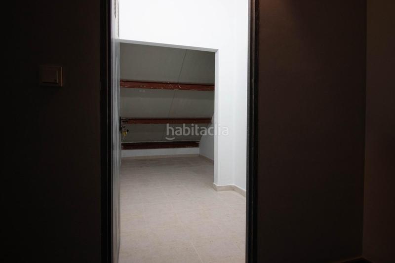 Foto 31e244bc-32ea-48ab-8240-d8e95c0408b1. Apartamento amplio apartamento seminuevo en primera línea en Torrevieja