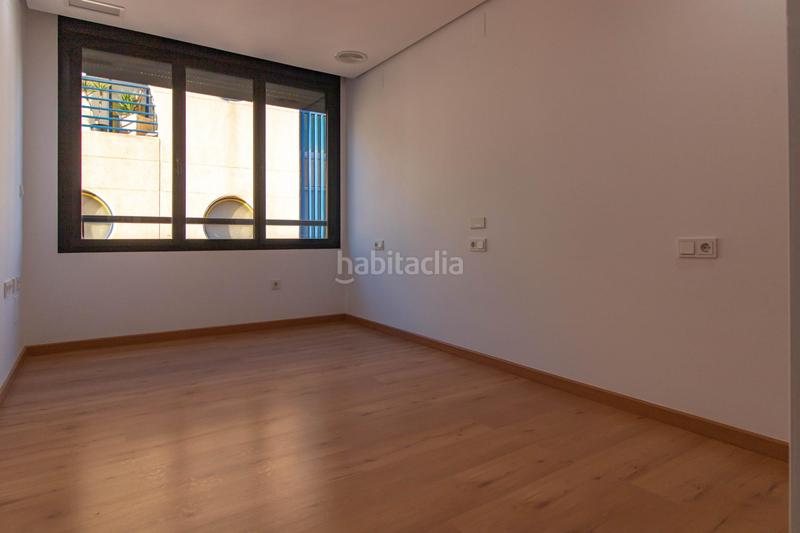 Foto 75295c2b-1a37-4fb1-bc1f-7f8485bfcb27. Apartamento amplio apartamento seminuevo en primera línea en Torrevieja