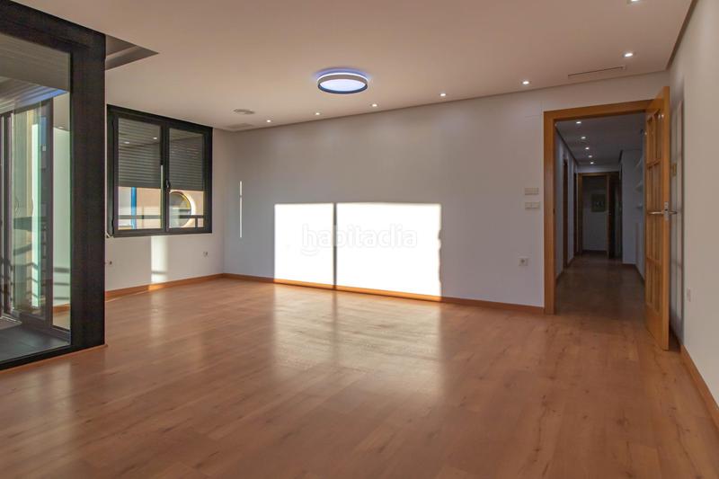 Foto 7840b143-e8b5-4a27-9a86-519802f521ea. Apartamento amplio apartamento seminuevo en primera línea en Torrevieja