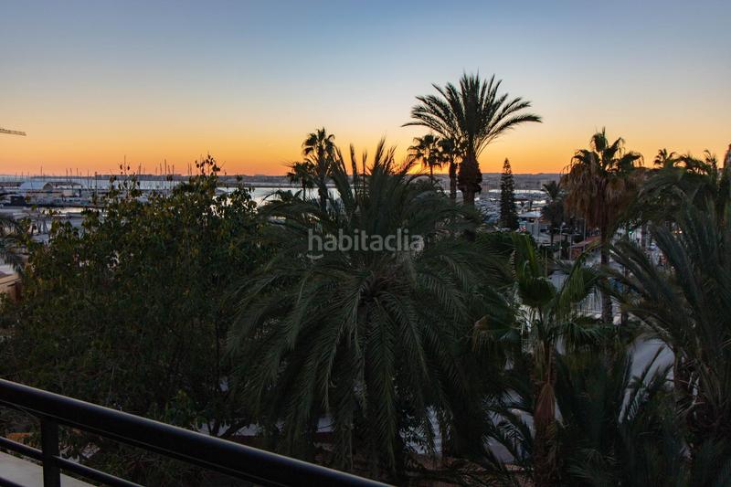 Foto a58ca44a-f098-475c-bfed-3b33445eef38. Apartamento amplio apartamento seminuevo en primera línea en Torrevieja