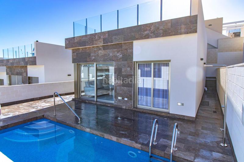 Foto 3ee5c535-17eb-4e8e-89c8-bf9628bcf515. Chalet amplio chalet con piscina privada en Los Almendros Orihuela
