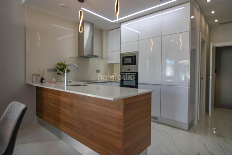 Foto 49c176b2-9cec-48e4-8309-1efcc5891c06. Chalet amplio chalet con piscina privada en Los Almendros Orihuela