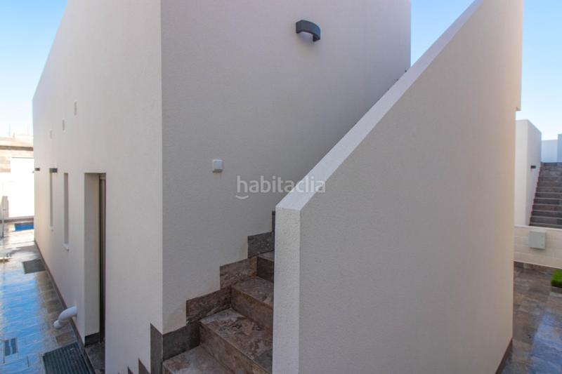 Foto 9af243f9-39b0-4009-8d4f-02d9f93242fc. Chalet amplio chalet con piscina privada en Los Almendros Orihuela