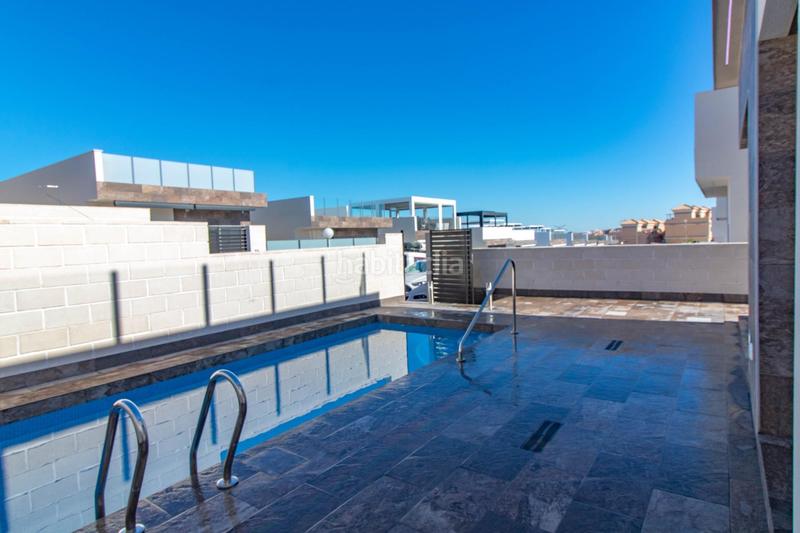 Foto d1e25aae-4561-4ebe-9ac9-79748b7c843e. Chalet amplio chalet con piscina privada en Los Almendros Orihuela