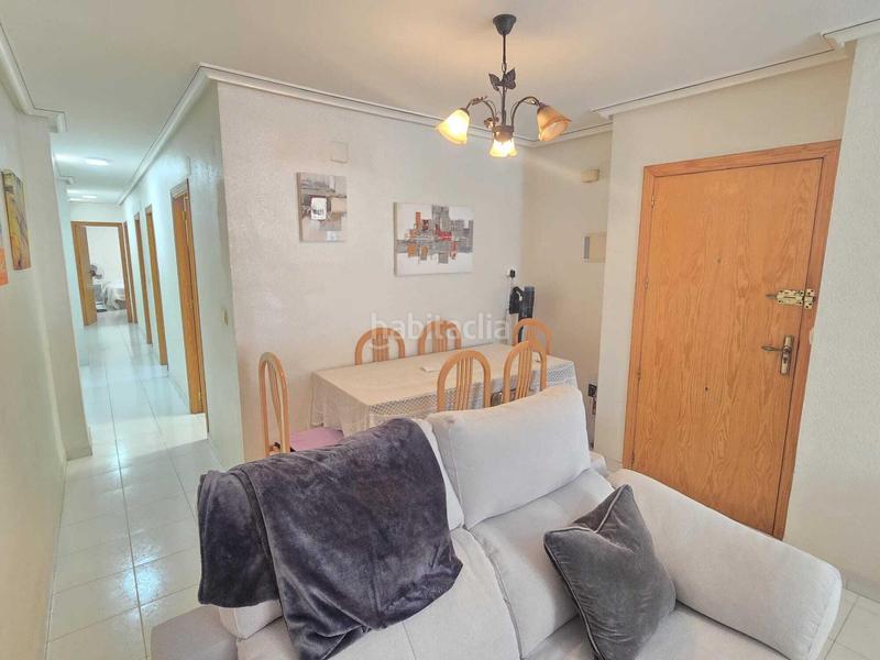 Foto 253b0431-b58a-4675-a957-bd5ef3071662. Apartamento  amplio y céntrico en Las Piscinas Naturales Torrevieja