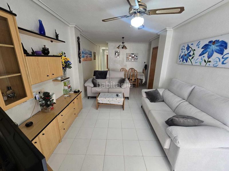Foto 7074896f-87d1-4458-824d-ebbc4260dc50. Apartamento  amplio y céntrico en Las Piscinas Naturales Torrevieja
