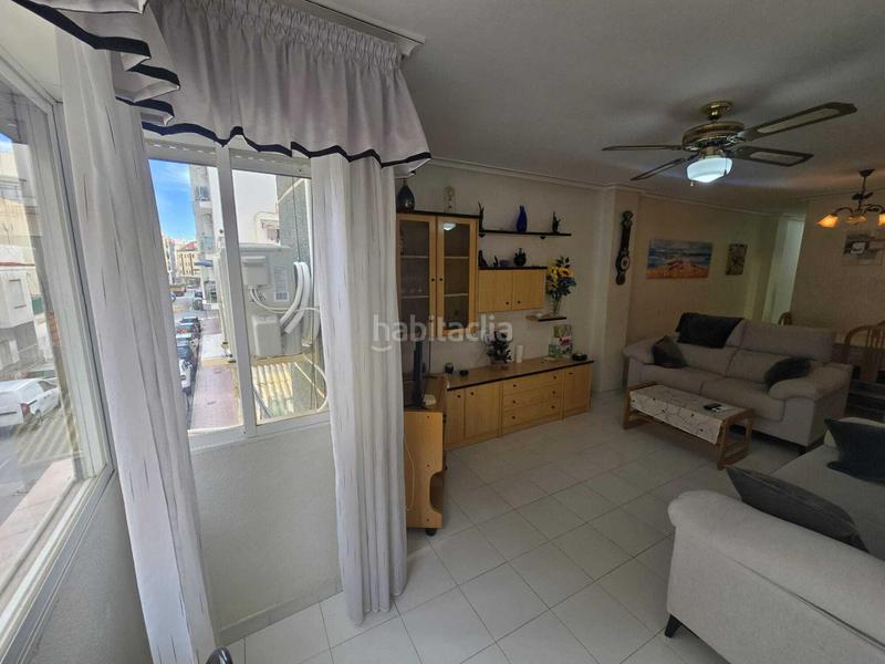 Foto adb35261-3e53-43d0-823a-4c7e847cbbdc. Apartamento  amplio y céntrico en Las Piscinas Naturales Torrevieja