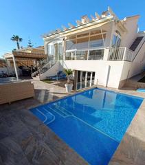 Chalet  Calle baikal. Impresionante casa independiente en orihuela costa