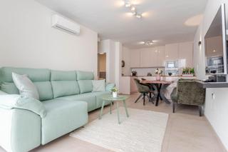 Casa aparellada  Calle laguna rosa. Increible chalet pareado reformado con vistas a la laguna rosa