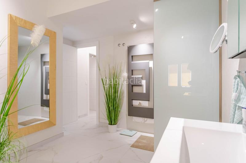 Foto dcd52d68-c04a-4ab1-8223-f87d65e9fcb9. Piso espectacular piso reformado con vistas al puerto en Torrevieja