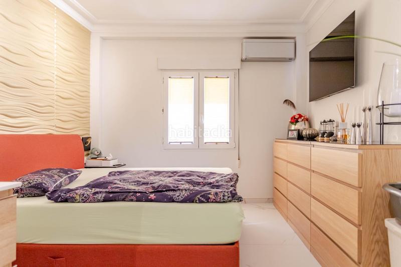 Foto df56c6bd-638b-4e00-ae3e-349c72dafb8a. Piso espectacular piso reformado con vistas al puerto en Torrevieja