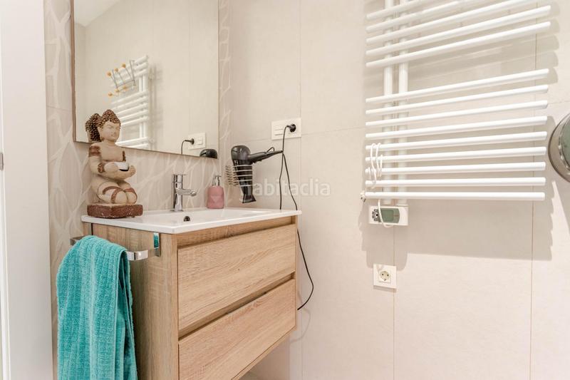 Foto e9c3bbde-155c-4b14-ab02-cf5da361d338. Piso espectacular piso reformado con vistas al puerto en Torrevieja