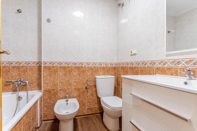 Foto 486ba140-2922-442d-ae61-043d8962ea2b. Piso luminoso piso de 3 dormitorios a 150 metros de la playa del cura con garaje en Torrevieja