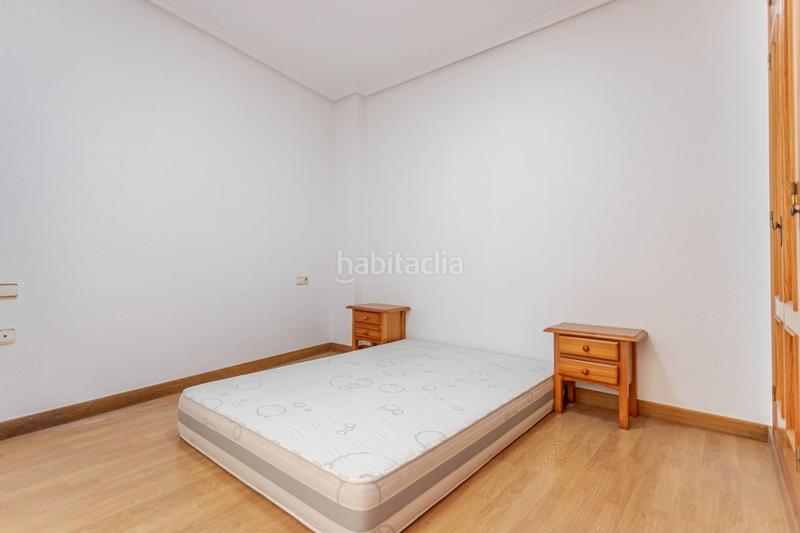 Foto dcaedd4f-6f19-4d58-b3ba-fffaf9bddd84. Piso luminoso piso de 3 dormitorios a 150 metros de la playa del cura con garaje en Torrevieja