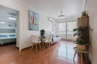 Apartamento  Calle san pascual. Céntrico apartamento completamente reformado