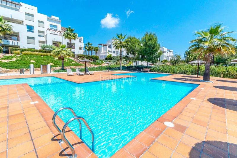 Foto 0467bf11-b85c-447a-8d1b-a6d2147cdc9d. Apartamento privilegiado apartamento en las colinas golf country club en Orihuela