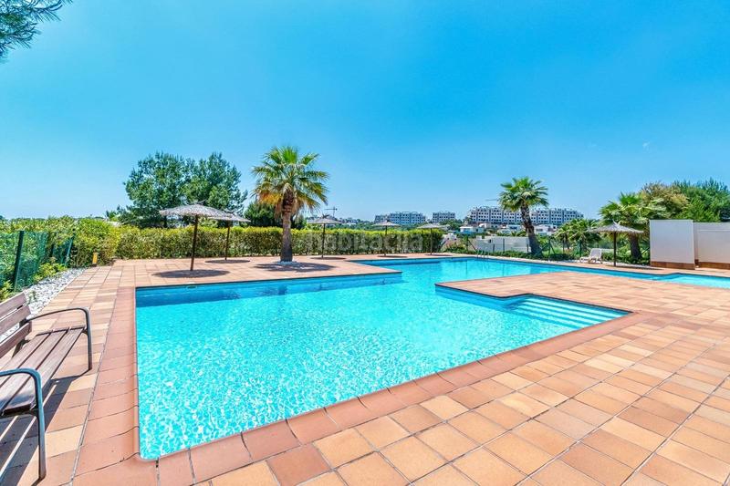 Foto 12632828-dd74-4a9b-8384-dd2d8d6003f9. Apartamento privilegiado apartamento en las colinas golf country club en Orihuela