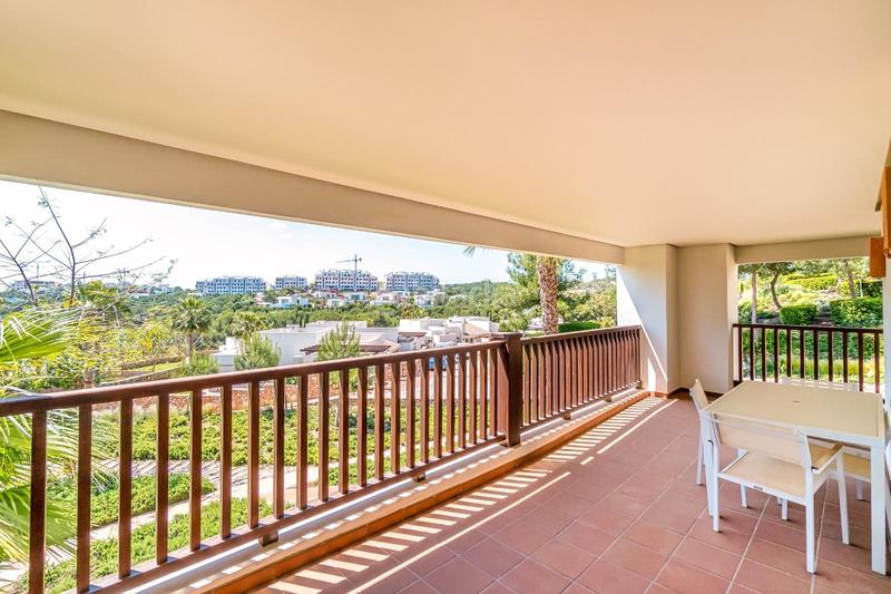Foto f0daa1aa-e6e8-408c-946d-4fc581b53f4d. Apartamento privilegiado apartamento en las colinas golf country club en Orihuela