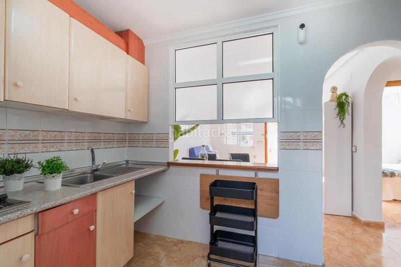 Foto 16afa808-e68b-401c-a8d7-3c44b272ec96. Casa adossada amb aparcament piscina a Zona Carrefour - Urbanizaciones Torrevieja