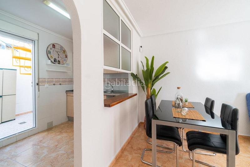 Foto 5a2f56e1-6204-4860-80cf-36d5b7eee465. Casa adossada amb aparcament piscina a Zona Carrefour - Urbanizaciones Torrevieja