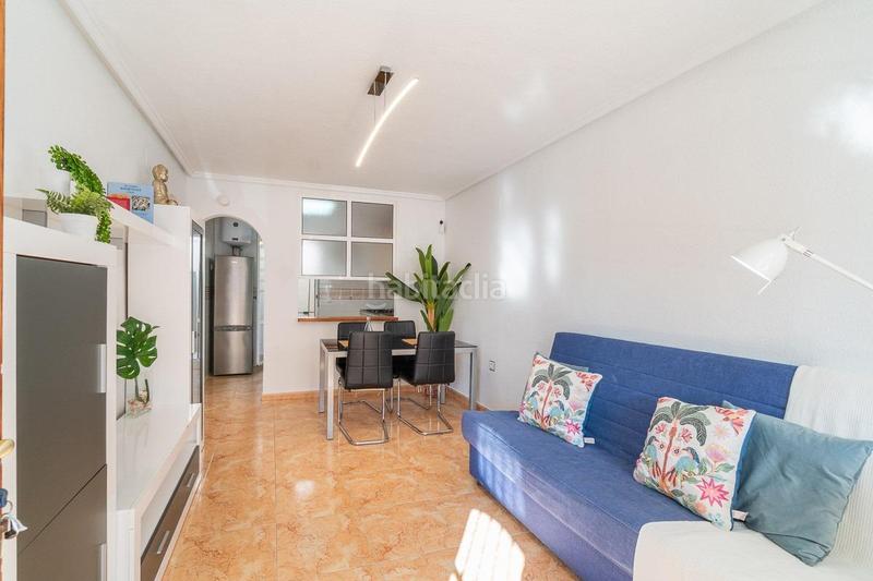 Foto 7934e5e2-91a3-4898-982f-ed4cecb20355. Casa adossada amb aparcament piscina a Zona Carrefour - Urbanizaciones Torrevieja