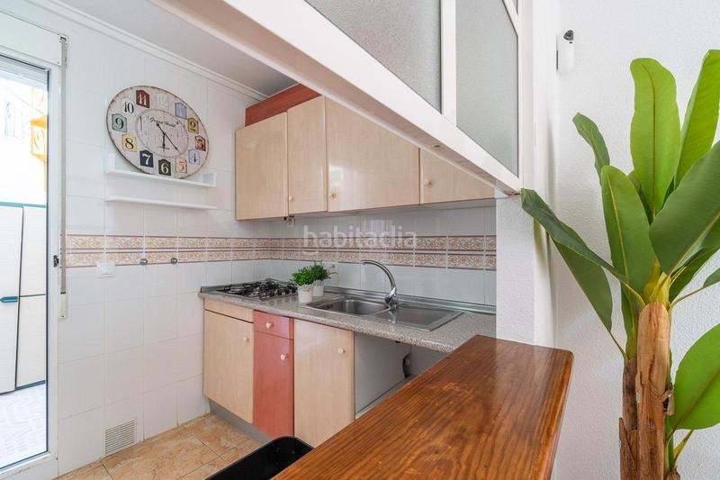 Foto c5940051-2243-4019-b54b-030e3b3266ec. Casa adossada amb aparcament piscina a Zona Carrefour - Urbanizaciones Torrevieja