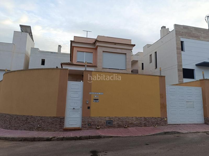 Foto 233a9ac8-adcb-491b-8495-5c1658dbafeb. Chalet with parking in Villamartín-Las Filipinas Orihuela