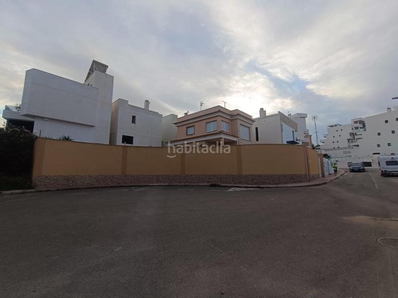 Foto 8b858032-6a78-4ef1-b689-88cb69643998. Chalet with parking in Villamartín-Las Filipinas Orihuela