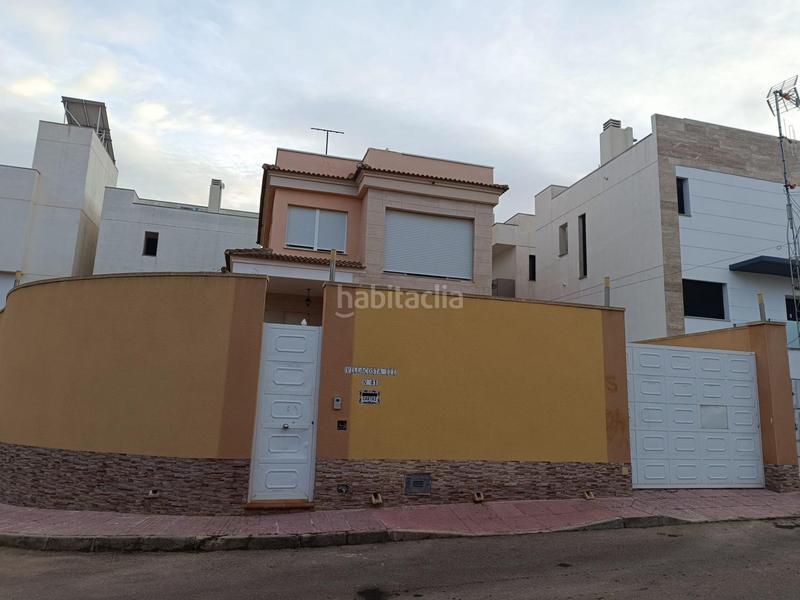 Foto a9d327e3-0051-4179-b63c-17bb190ba2c9. Chalet with parking in Villamartín-Las Filipinas Orihuela