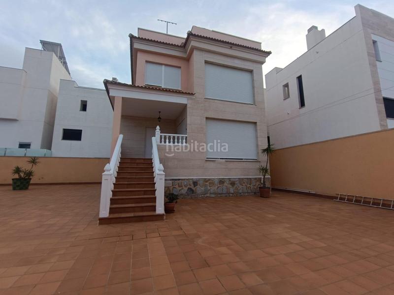 Foto a9f3981e-2dc3-489b-b096-004b960ca566. Chalet with parking in Villamartín-Las Filipinas Orihuela