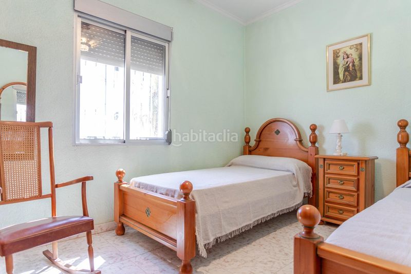 Foto 0eacd4b7-fa2c-4598-a89c-bd1213632450. Casa adossada amb aparcament a Zona Carrefour - Urbanizaciones Torrevieja