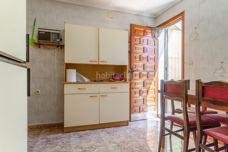 Foto 713fe2d8-c99f-47a4-830c-4fedd692ed82. Casa adossada amb aparcament a Zona Carrefour - Urbanizaciones Torrevieja