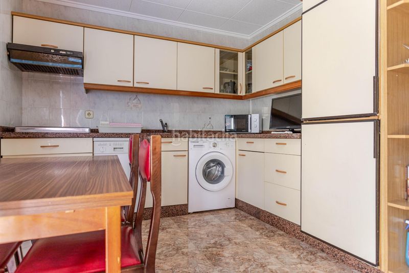 Foto 82e36334-d7de-4c1d-80c5-5fa6750031c6. Casa adossada amb aparcament a Zona Carrefour - Urbanizaciones Torrevieja