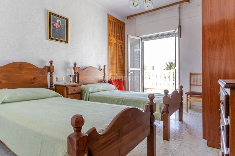 Foto ab00a76f-b46f-4a0e-bd00-a27e0b5d8c2b. Casa adossada amb aparcament a Zona Carrefour - Urbanizaciones Torrevieja