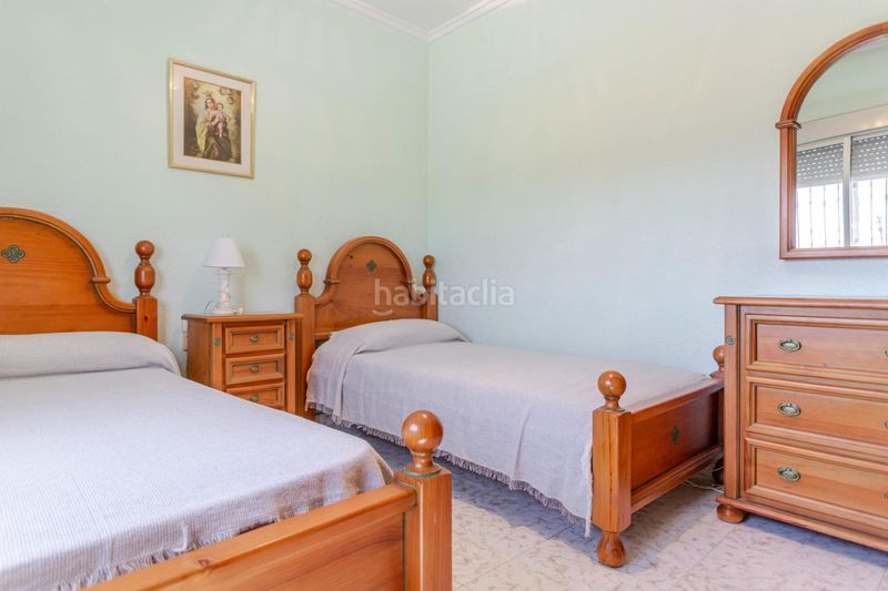 Foto bcf351f7-0032-4f3e-938c-8fbb175cf825. Casa adossada amb aparcament a Zona Carrefour - Urbanizaciones Torrevieja