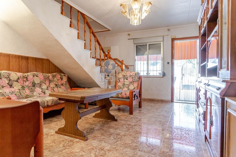 Foto bf7695c2-6fae-4c34-9beb-2ac1e287614c. Casa adossada amb aparcament a Zona Carrefour - Urbanizaciones Torrevieja