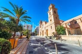 Foto 773918f9-3669-4307-82d3-4734b154409f. Casa amb piscina a Zona Carrefour - Urbanizaciones Torrevieja