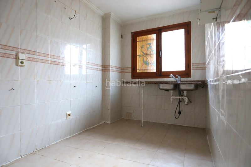 Foto f9ad0d29-08a5-48da-83c0-5538f2aae8bb. Planta baixa a Avenida Habaneras - Curva de Palangre Torrevieja