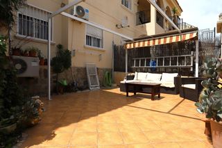 Casa  Calle del gorrion. Bungalow amplio y luminoso de 3 dormitorios cerca de zenia boule