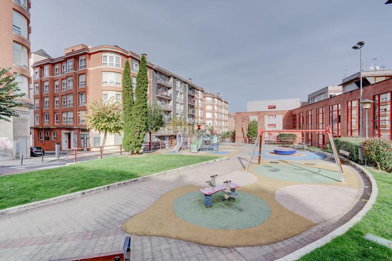 Foto 9ffc14ae-107b-410b-a91f-ecbed193cc9d. Appartement dans europa plaza dans Centro Barakaldo