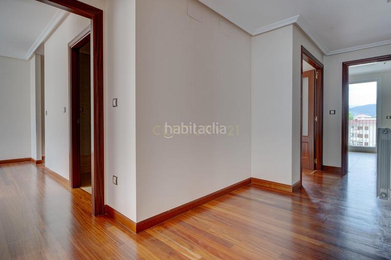 Foto efde8dc1-b1ee-46cf-b033-01cc00fd8395. Apartament a barrio lacabex a Zalla