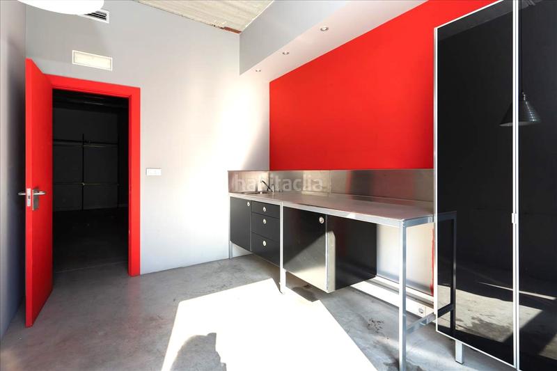 Foto a914cfc2-b055-47e2-912a-4d364e563bfc. Local comercial a ribera de axpe a Erandio